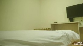 熟女大姐 怎么没有以前硬了呢 你温柔一点 啊使劲跟我 大哥小旅馆约操丰腴大姐 无套内射 三分钟解决问题