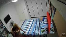家庭摄像头破解真实偸拍，现场版引狼入室，人瘦奶大绿帽骚妻把情人带到家中偸情+与老公的日常性爱
