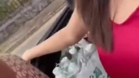 猎奇 户外后车厢车震，蓝天白云阳光明媚正是艹逼好时机，正面一顿狂艹
