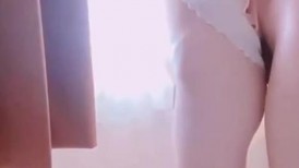 白嫩性感小模特被金主爸爸当成鸡巴套子，插到抽搐痙攣痉挛，小母狗就是给大鸡吧随便使用的肉便器
