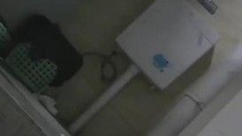 七月最新流出厕拍 大神严小开潜入某高校无门女厕前景偷拍学妹尿尿有些妹子打扮挺前卫的