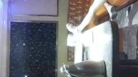 探花炮哥全网商K偷拍独家 2000包间干漂亮小姐姐 前凸后翘 浪劲十足 (2)