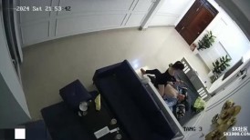 2024新黑客破解摄像头偷拍 晚上下班前秘书被领导叫到办公室干一炮才让她回家