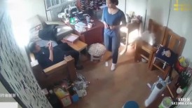 【绿帽淫妻乱伦通奸】嫂子在办公室勾引弟弟被后入内射，全程被摄像机录下来