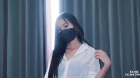 極品黑絲大長腿尤物學妹 筷子般的美腿加上開檔黑絲 這誰能受得了，美腿抗肩壓操小穴，每一下都直達花蕊