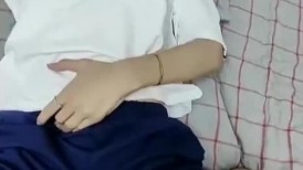 土豪大叔微信聊天认还在读书的学生妹妹当干儿女 发了壹千块出来啪啪毛毛好多
