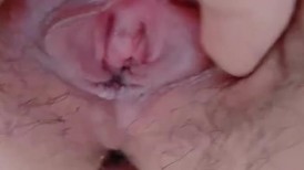 极品良家眼镜小女友，新买的连体黑丝，穿上很是性感，迫不及待来一发，蜜桃美臀骑乘，上下套弄自己动