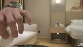 小马寻花约外围 兼职大三学生妹 苗条粉嫩美腿翘臀  天天干炮真敬业 (2)