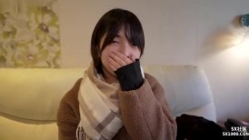FC2 4516316 Shiori 是一个有着下垂眼睛和黑色短发的普通宅男女孩，爱好是角色扮演。我习惯了角色扮演摄影，但这是我第一次体验奇闻趣事哈哈