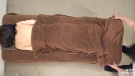 FC2 4516752 *半价直到8/23！ 【无/正篇Mufufu】从背后抱住整齐黑发美乳美女，给她乳头和阴户双重待遇，让她性欲觉醒！ ？她的阴户完全张开，她在呻吟，她在吸吮他的鸡巴，她从 69 开始给你做 SP 按摩！ ！