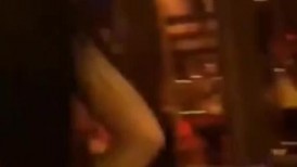 裸舞 这就是有钱人的聚会 两美女颜值高 身材真好前凸后翘 一起跳舞助兴 看了超诱惑