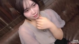 清纯大奶小姐姐 初摄影 有点紧张小脸绯红羞羞的表情很可爱 小穴淫水超多 被无套输出 内射口爆各一次
