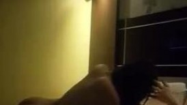 《情侣泄密》美少妇和野男人偷情 被老公发现愤而曝光 (2)