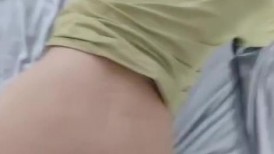 云盘高质露脸泄密！四川大眼睛可爱美女【赵X燕】不健康私拍流出，生活照如此高傲美丽，私生活极度反差 (1)