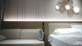 抖音巨乳网红李雅  最新 倒挂金钟被外国佬玩的飞起还给了他两次这骚逼真的欠日啊