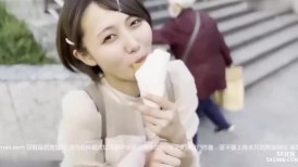 FC2 4524922 与小翼一模一样的短发美女，在高层酒店大胆中出性爱！