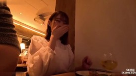 迷玩漂亮小姐姐 身材苗条被灌醉带回房间无套输出 内射