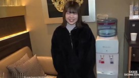 FC2 4528048 ★无码阴道摄像头福利♀109 18岁的阴户里有很多中出♡想要钱取乐的女孩是一个连舔自己阴户的变态！