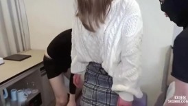 撸点推荐！身材超好的【白皙苗条迷人少妇】美腿翘臀 皮肤白皙光滑透亮！两个猛男轮流上！内射天然白虎嫩逼