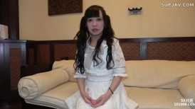 FC2 4533128 【无】极可爱的娇小妹子，完全就是偶像脸！就这样的样子，性爱方面的她非常主动！稀疏的自然阴毛是超级色情 ⤴ *奖励高图像质量