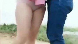母子乱伦！淫荡母亲户外狂舔儿子鸡巴，车上教他怎么交女友操逼，孝子狂草风骚母亲