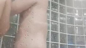 《百度云泄密》大二学妹和男友的私密视频被渣男毕业后曝光V (1)