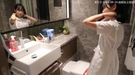 2024年新流出，【国模精品4K私拍】，极品香港女大学生，清纯乖巧，校园初恋型，大尺度三点特写超清 (2)