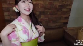 FC2 4520386 【第一次，无删减】立志成为美丽外科医生的医学生。很长一段时间以来第一次在情趣酒店做爱。当我强迫自己操一个没有经验的大鸡巴时，第三轮巨大的中出