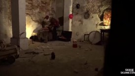 ⚫️⚫️猎奇资源！成人恐怖剧情微电影【恶魔小丑】情侣郊外旅游遭变态小丑袭击眼镜妹被各种蹂躏啪啪装束演技一流原版4K画质