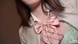 清纯又活泼的【18岁活力纯情学生妹】第二弹！八字眉 被大叔插舒服皱眉有点喜感！下面紧！又打了两炮，要把她榨干
