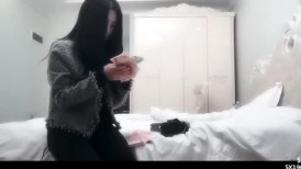 魔都的漂亮小姐姐就是够味 身材丰满大屁股 黑丝吊带跪爬姿势销魂挑逗立马发起冲锋噗嗤噗嗤尽情抽送猛操真爽
