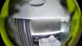 9-21新片速递酒店黄金猫眼偷窥 年轻小伙内射白皙女友小姐姐穿上衣服差点不认识了