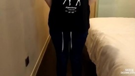 猎奇稀缺！国产瀚蓝社，一线天肥臀学生妹【苒苒】姜罚SP灌肠测温，被打的不停说“疼~你骗我”对话精彩