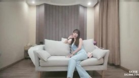 约会极品苗条精致大长腿御姐 这身材前凸后翘很不赖，销魂情趣黑内内 雪白皮肤 跨坐在肉棒上挑逗噗嗤各种猛操