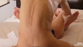 FC2 4545987 CP0301 纤细内陷乳头美再现！第二轮中出，短暂的呻吟会让你兴奋不已