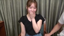 FC2 4548145 [续集发布/3 发布] 一位美丽的女人，是一家大型航空公司的国际航空公司空姐。尽管她对第一次见到的下鸡巴感到尴尬，但由于日常生活的压力，她感到敏感，最终射到了体内。