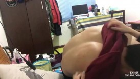 ⚫️⚫️云盘高质露脸泄密！师范学院羞涩学姐【小梅】出租房与男友性爱自拍，从脱到干床上搞到床下，姿势多妹子很能叫，对话真实有意思