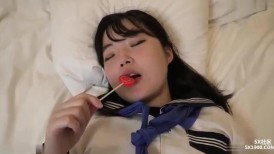 FC2 4550845 ★首销特别折扣★ [未经审查] 18岁的人会做那么多吗？ ！多汁美味的身体...一根粗大的鸡巴被插入又热又湿的18岁裂缝中！ ！性感衣着淫荡动物园管理员/Tsubomi（18岁）
