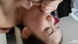 云盘高质露脸泄密！精液面膜，对着男友竖中指，清纯美少女反差又欠肏，单纯快乐的小嫩妹被男人调教成了小母狗 (2)