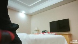 大奶轻熟女 半个小时你还不够啊 不要这么猛嘛痛 身材丰满翘着大屁屁狂舔吊 被小哥一顿猛输出 娇喘呻吟