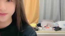 超美！仙女般单眼皮校花~【小初】娇小身材奶子大，年末极品尤物频出，19岁，正是较嫩可口的年龄，超赞！