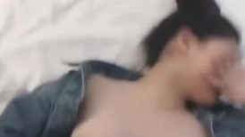 长得有点像景甜的惠州美女王欣彤和富二代男友日常性爱自拍被颜射一脸精液