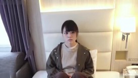 FC2 4570223 *24号之前70%折扣* [脸部/3人] [中出] Sick Lv. ■美丽的女人又被父母卖了，这次三人行，绝望的气息更加浓郁。