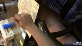 牛B大叔景区旅游勾搭导游妹子❤️吃完饭旅馆开房操的妹子直嗷嗷