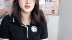 【剧情演绎】极品大奶少妇 奶子坚挺又大，勾引按摩技术，大奶子根本受不了呀，掏出大屌满足她