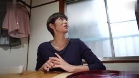 FC2 3161744 【無修正ｘ個人撮影】閲覧注意！別居中の五十路人妻が失業して家賃が払えない程の貧困に！サポ目的で、激エロの高身長ガリガリ素人熟女が動画に出演決定！