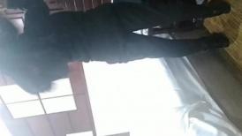 男：她外边肯定有人了。 少妇：老想你了，滚，这么墨迹，快点做吧 待会我要忙了，有我老公鸡巴大，快点射给我！
