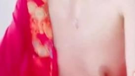 骚气主播柒格格~跳蛋自慰狂撸~身体抽动喷水大骚屄~女儿好想要啊~爸爸快点用你的大鸡巴来艹我！骚逼好痒~快受不啦！