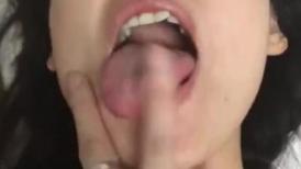 这种女人最有味道，让人有欲望，放的开玩的开，风韵犹存的良家少妇，内射是对她的最大尊重！
