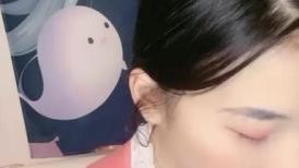 ❤️丝丝妹妹-❤️ 淫荡骨感护士妹妹，一丝不苟，纯情诱惑，蹂躏阴蒂，手指抠逼，叫床十分骚气！